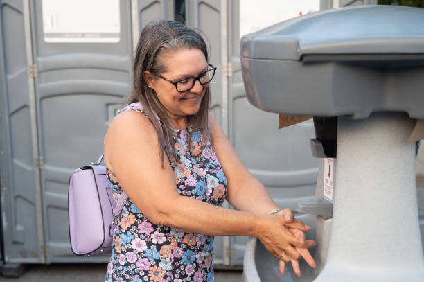 Affordable portable toilet rental in Astor, FL